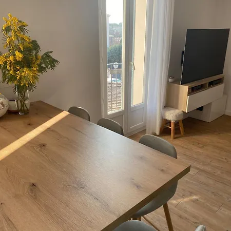 T2 Neuf Avec Vue A 2 Pas Du Centre Et Proche Des Plages *