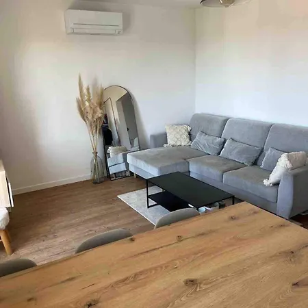 T2 Neuf Avec Vue à 2 Pas Du Centre Et Proche Des Plages *