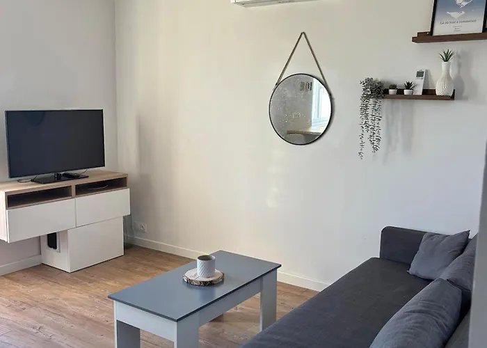 T2 Neuf Avec Vue A 2 Pas Du Centre Et Proche Des Plages Bandol