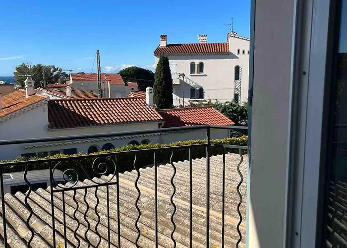 T2 Neuf Avec Vue A 2 Pas Du Centre Et Proche Des Plages Apartament