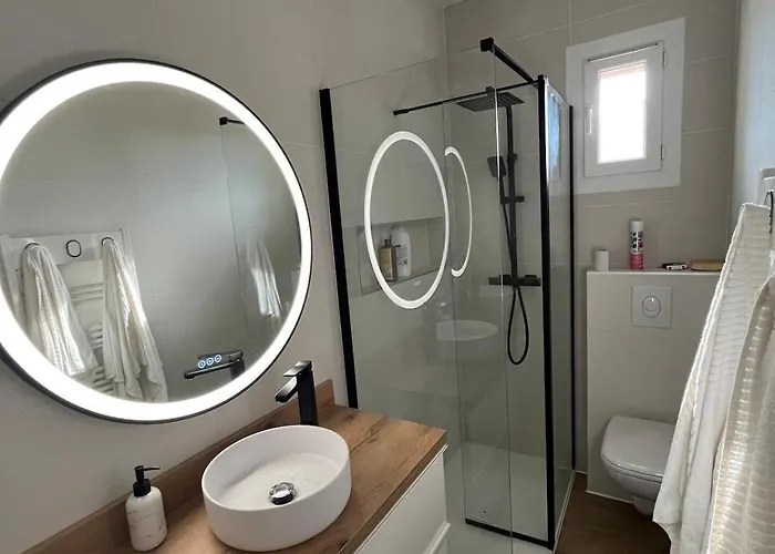 T2 Neuf Avec Vue A 2 Pas Du Centre Et Proche Des Plages Apartament *