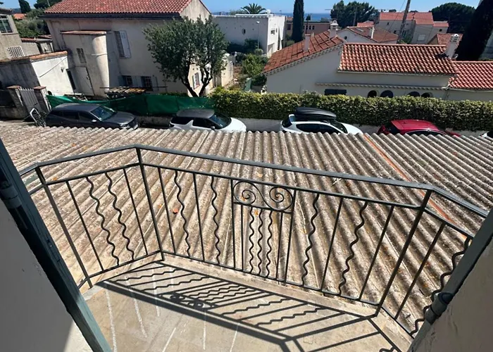 T2 Neuf Avec Vue A 2 Pas Du Centre Et Proche Des Plages Apartament Bandol
